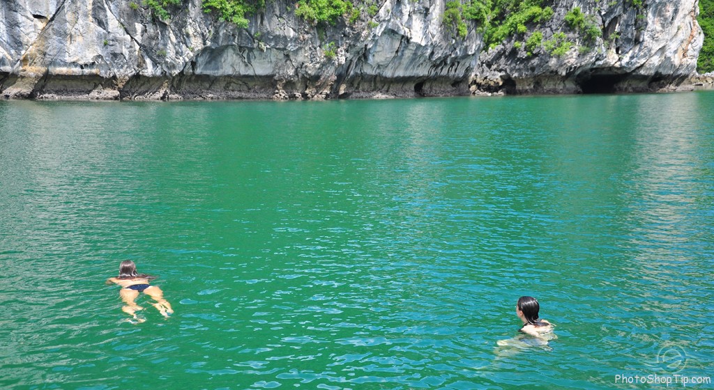 Swimming in halongbay