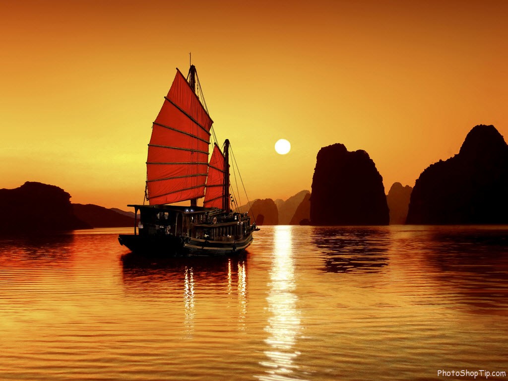 sunrise in ha long bay